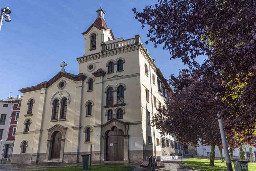 Pamplona 050 - San Fermín de Aldapa.jpg